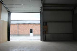 Opslagruimte, bouwjaar 2022, gelegen aan de doorgaande weg Wuustwezel - Zundert.De opslagruimte is toegankelijk via een automatische...