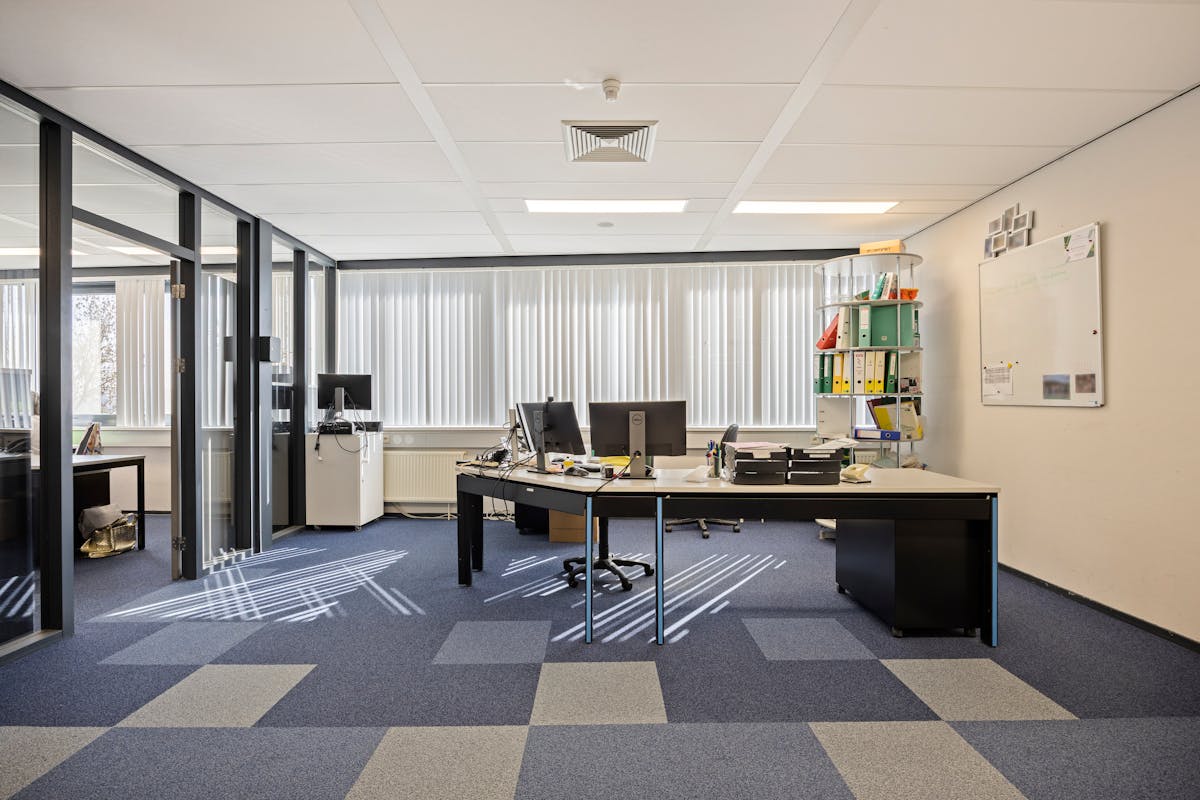 Bedrijfsgebouw (2.240 m²) met buitenruimte te koop in Tienen - foto 5