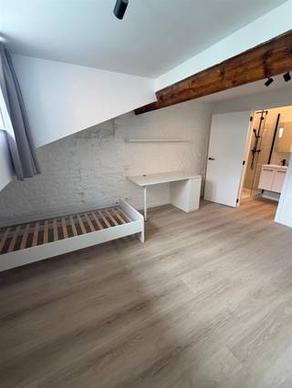 <p><span>For rent: Student room in Kortrijk Doorniksestraat 63</span></p><p><span>Are you looking for a cozy and practical student room in the heart of Kortrijk?<br />Then this room in </span><span>Doorniksestraat 63</span><span>is </span><span> ideal for you!</span></p><p><span>Central location: within walking distance of colleges, university, stores, train station and entertainment venues.<br />Comfortable room with everything you need to study and relax peacefully.<br />Common facilities are well maintained.</span></p><p><span>Address: Doorniksestraat 63, Kortrijk<br />Rent: </span><span>550per month</span><span> (excl. depending on utilities, syndic fees, maintenance of common parts)</span></p><p><span>Perfect for students who like to </span><span> live</span><span>close to </span><span>all facilities</span><span> while staying in a pleasant environment.</span></p><p><span>Interested? Feel free to contact us for more information or a viewing!</span></p><p><span> </span></p>
