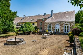 PROPRIÉTÉ D’EXCEPTION AU CŒUR DE LA CAMPAGNEDans un cadre bucolique, au cœur de plus de 4 hectares de parc arboré, découvrez cette majestueuse...