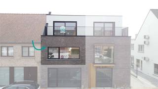 In het centrum van Veldegem, op wandelafstand van winkels en openbaar vervoer, vinden we dit recente duplex-appartement terug in een...