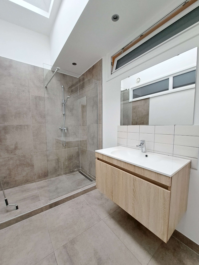 Comfortabel gelijkvloers 2-slaapkamerappartement te huur in Brugge - photo 5