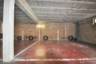 Binnenstaanplaats gelegen in residentie Le Rallye, Jozef Nellenslaan 175 te Knokke-Heist.De binnenstaanplaats is makkelijke te bereiken en bevindt...