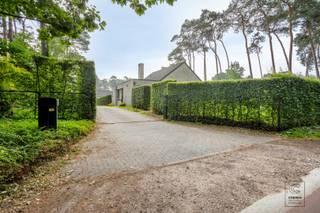 Laagbouw woning van 129 m² met drie slaapkamers op een schitterende ligging in Oelegem! Deze rustig gelegen woning van 129 m², gebouwd in...