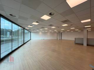Uniquely located offices of 826 m² for rent along and with excellent visibility from the bustling Kortrijkesteenweg road, strategically positioned next to the slip road 14 Sint-Denijs-Westrem of the E40 motorway, ensuring optimal accessibility. This location offers an excellent opportunity for companies looking for a highly visible and easily accessible workplace.<br /><br />The office space, fully ready to move in, is located on the first floor of a high-quality, modern office building that meets all contemporary standards and facilities.<br />The office space is laid out as a spacious open space, ideal for flexible working arrangements. You will also enjoy the comfort of a private terrace, perfect for relaxing breaks or informal outdoor meetings. The building is further equipped with a convenient kitchenette and modern sanitary facilities, ensuring that all basic needs are met. Ample parking facilities right by the building make it extra attractive, both for employees and visitors.<br /><br />Moreover, various surface areas are available, depending on your company's specific needs. Thanks to the excellent accessibility by both car and public transport (various bus and tram stops nearby), this office is the ideal base. The space is available immediately, allowing you to start quickly in your new workplace.<br /><br />Do not hesitate to contact PANORAMA B2B GENT KANTOREN for more information or a no-obligation site visit via 0477 44 39 30.