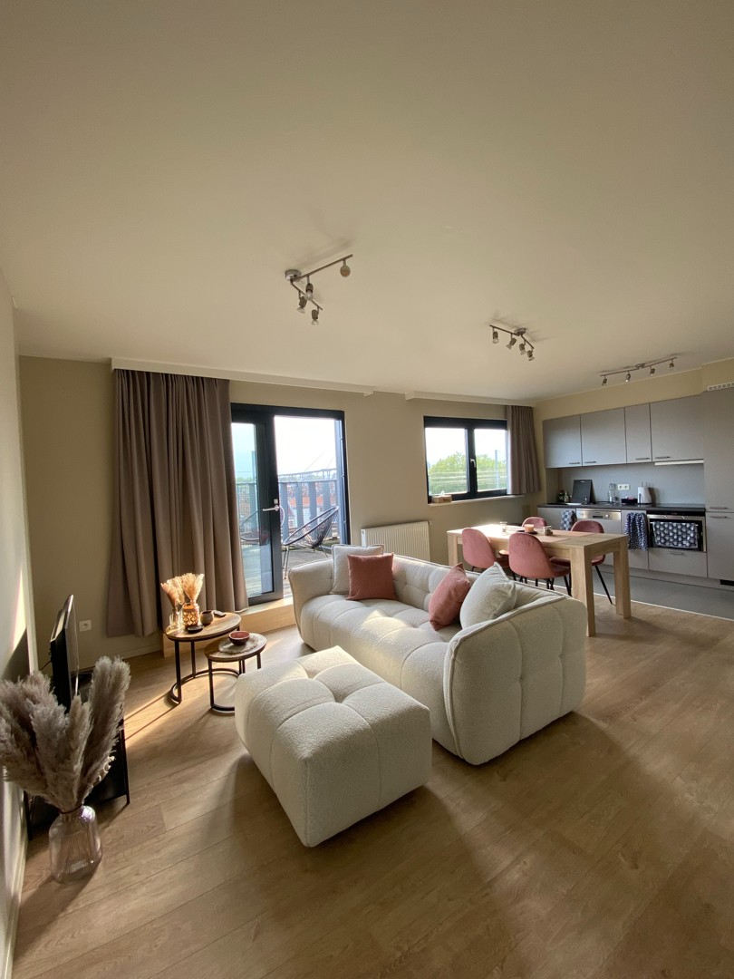 Charmant 1 slaapkamerappartementen met terras - foto 2