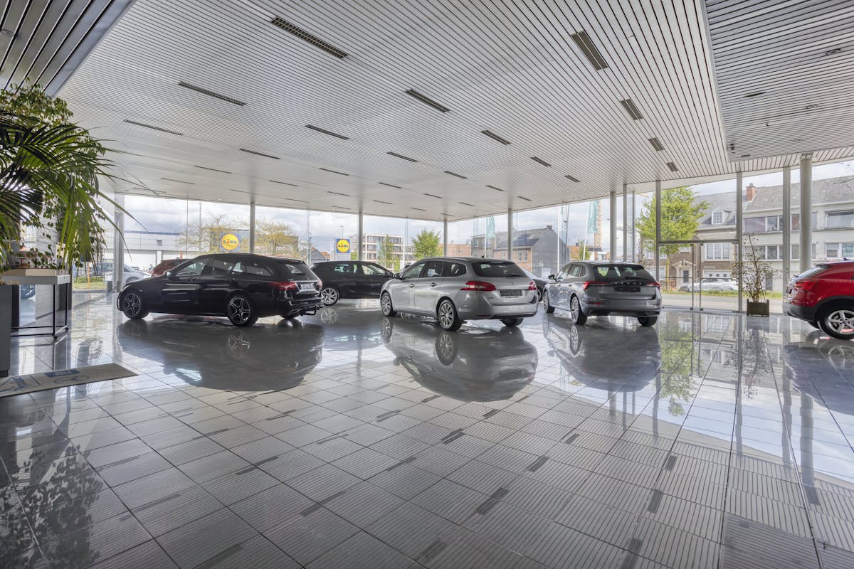 Bedrijfsgebouw op ca. 9.526m² langs de Westlaan in Roeselare - foto 5