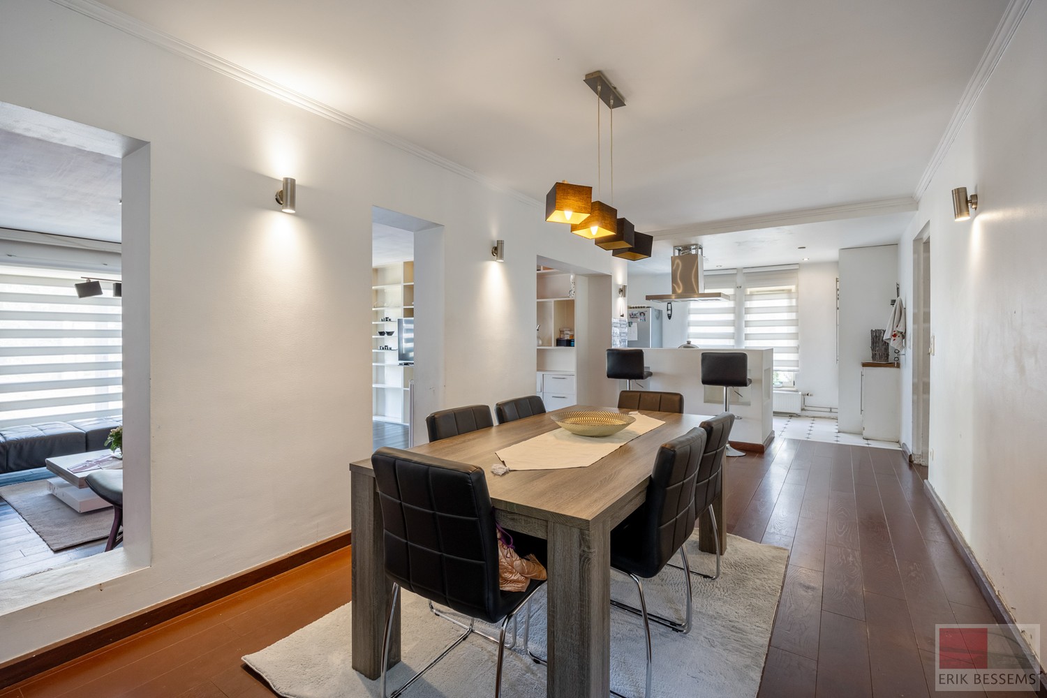 Op te frissen, vrijstaande woning met veel potentieel op royaal perceel van 1080 m², deze te moderniseren woning combineert een bewoonbare oppervlakte van 199 m² - foto 4