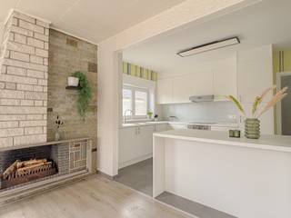 <p>Dit gerenoveerd appartement (2022) met twee terrassen & een garagebox is gelegen op de 1st verdieping van een kleinschalige residentie (4 entiteiten) nabij de kerk van Sint-Kruis.</p><p><strong>INDELING:</strong> Ruime inkom, lichtrijke living met breed zicht, volledig uitgeruste vernieuwde keuken, badkamer met inloopdouche, 2 slaapkamers, 2 bergingen, ...</p><p><strong>TROEVEN:</strong> EPC B (150 kWh/(m²jaar), GEEN SYNDICKOSTEN, HR-glas, CV aardgas, GEÏSOLEERD dak & muren, GEEN ASBEST, ELEKTRICITEIT CONFORM, makkelijk verhuurbaar (conformiteitsattest aanwezig), ...</p><p>De MOBI-score van 8,9/10 getuigt van een uitstekende ligging nabij scholen, winkels, openbaar vervoer, sportfaciliteiten & nabij centrum Brugge.</p><p>Aankoopmogelijkheid achterliggende garagebox (25.000 euro). Ideaal als investering OF voor eigen bewoning (2% registratierechten mogelijk).</p><p>Dit appartement wordt u aangeboden met een vraagprijs. Wenst u meer informatie of een bezoek aan deze bijzondere eigendom?</p>