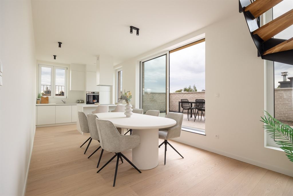Hoogwaardig afgewerkt duplex app met ruim terras - foto 4