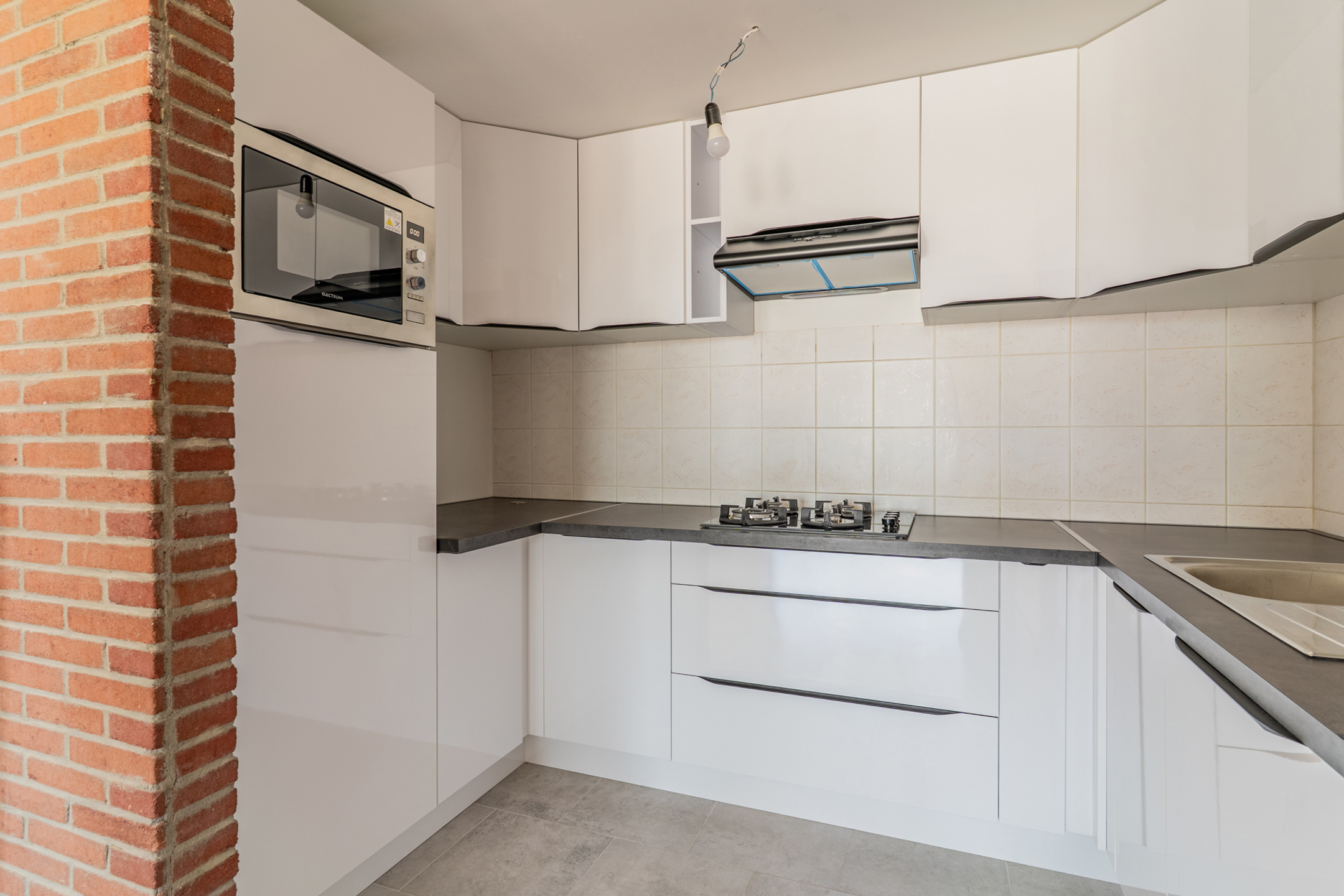Volledig gerenoveerd appartement met 2 slpk, terras en EPC A - foto 5