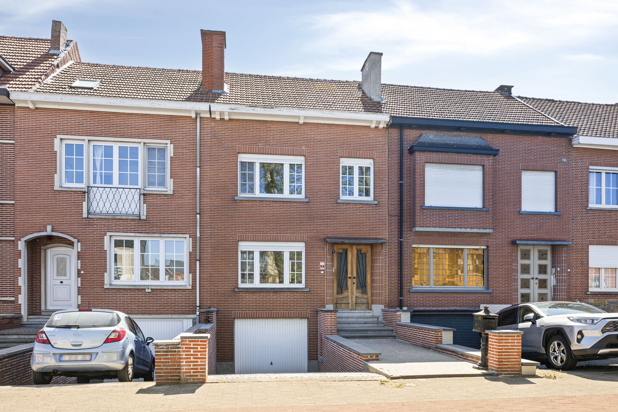 Eengezinswoning met drie kamers, tuin en garage - foto 1