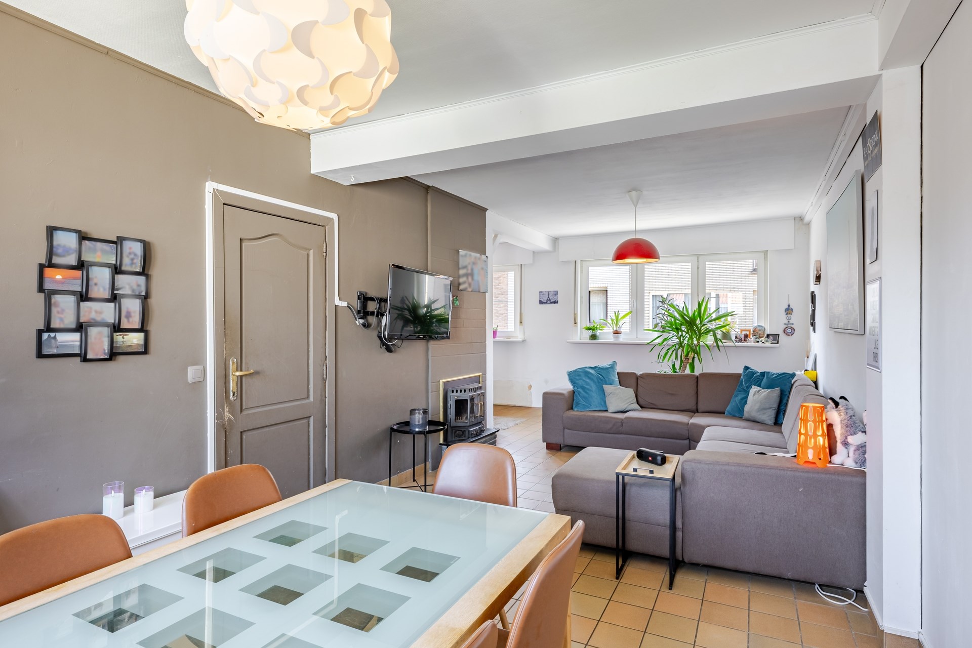 Ruime gezinswoning (225 m²) met 6 slaapkamers, garage en zonnige tuin in Oostende - foto 4