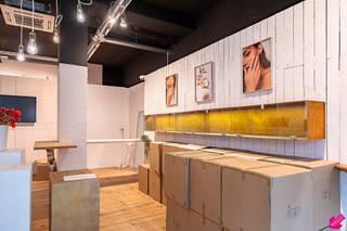 Instapklare winkel van +/- 70m² met een berging van +/-37m² te huur in de Drukkerijstraat.Deze is gelegen tussen de Nationalestraat en...