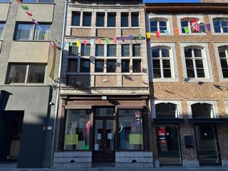 Commercial à louer à Maaseik