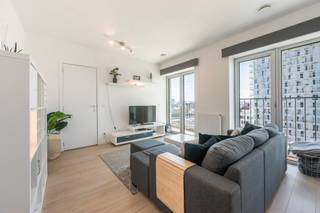 Welkom in Residentie De Lichttoren, waar comfort en stadsleven samenkomen. Dit compacte appartement op de zevende verdieping, ligt aan het...