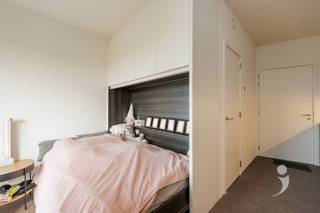  Deze moderne studentenkamer met eigen sanitair is gelegen in studentenresidentie Woods, vlakbij het Belle-Vue park. De residentie is gelegen op...