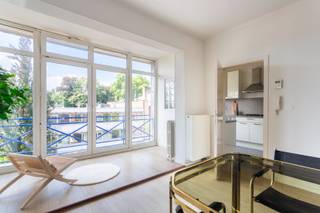 Ruim, lichtrijk en energiezuinig appartementWelkom in de Nerviërsstraat 18 in 2018 Antwerpen! Je woont hier met openbaar vervoer (tram en bus) in de...