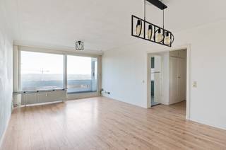 Lichtrijk appartement met ruim terras.Dit aangename appartement bevindt zich op de 11de verdieping en geniet van een open uitzicht en veel natuurlijk...
