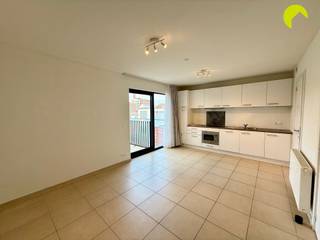Op een uitstekende locatie, op de grens van Mortsel en Berchem, bevindt zich dit charmante 1-slaapkamerappartement met terras. Ideaal voor...