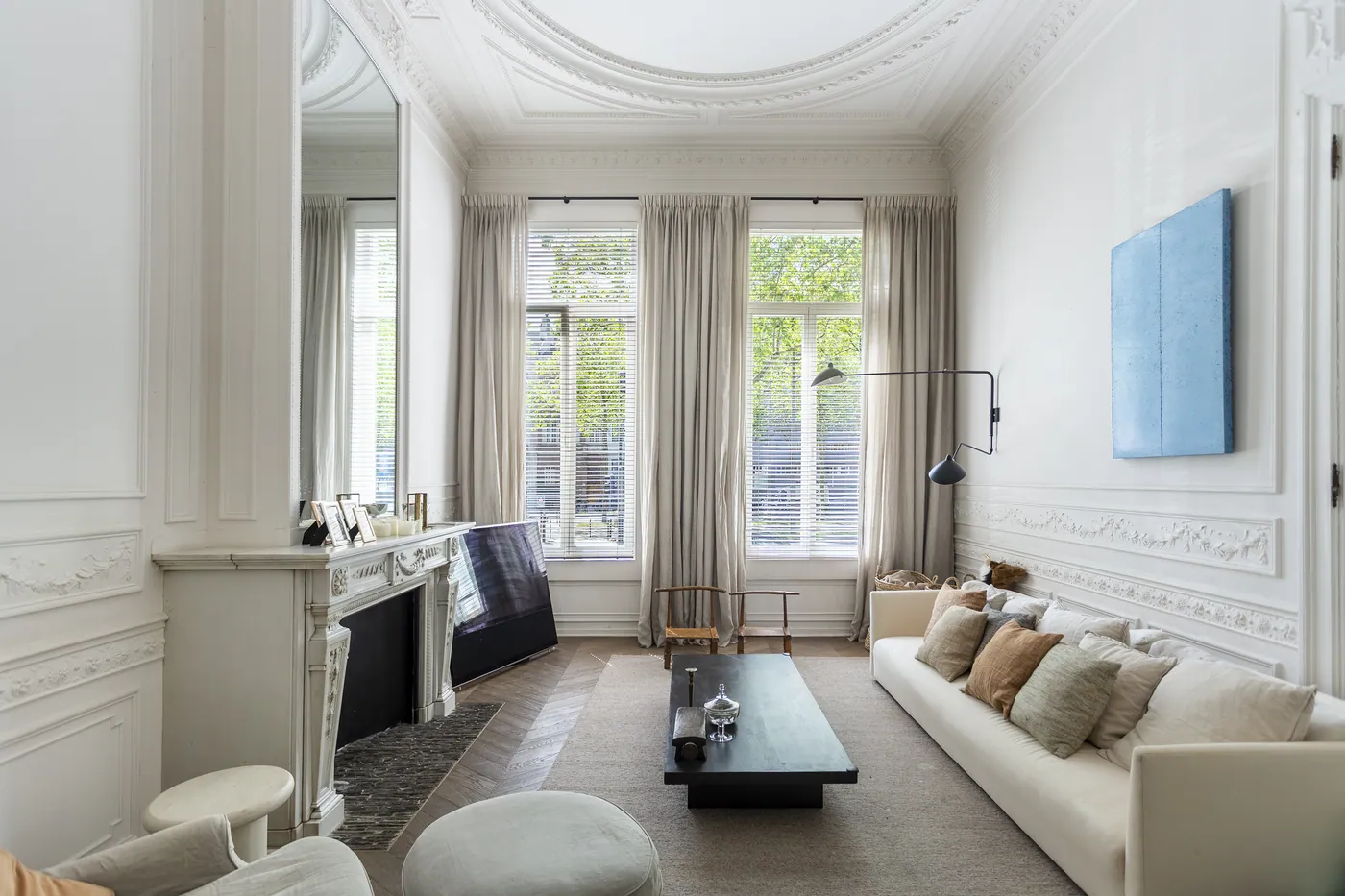 Luxueus gelijkvloers appartement met tuin en zwembad - foto 3