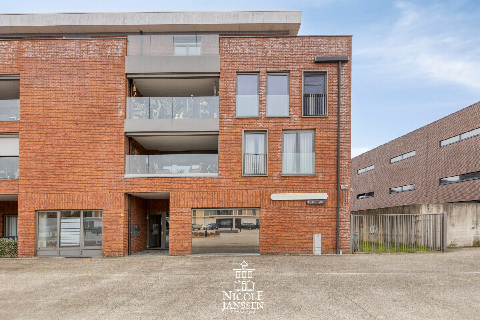 Gelijkvloers instapklaar handelspand - foto 2