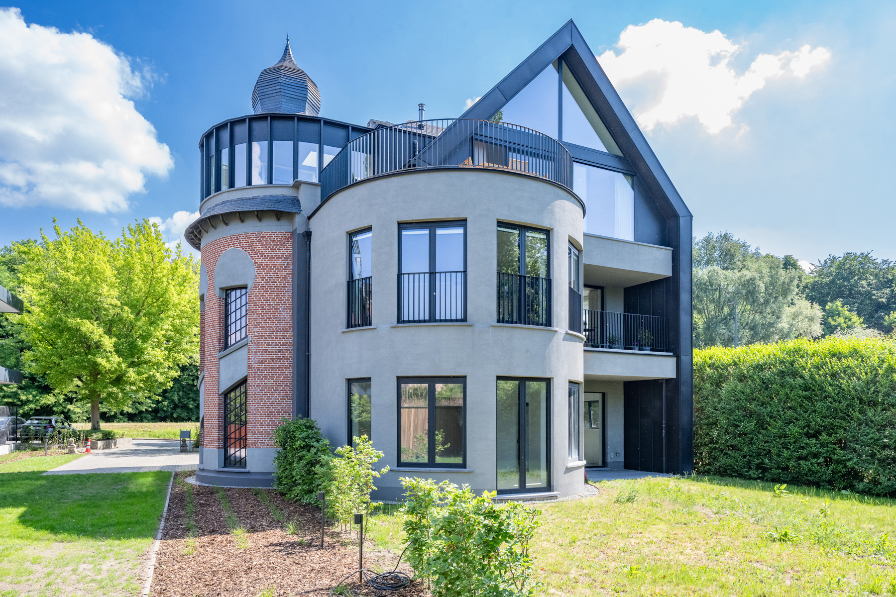 Uniek gelijkvloers appartement met tuin in " Castel Vera" - foto 2