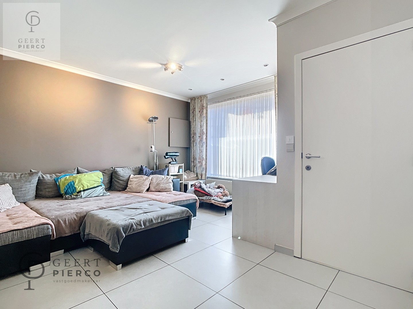 Leuke, gezellige stadswoning met vier slaapkamers en koer op wandelafstand van het commerciële stadscentrum. - foto 5