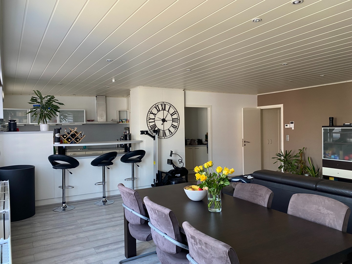 Instapklaar 2-slaapkamer appartement met dakterras - foto 3