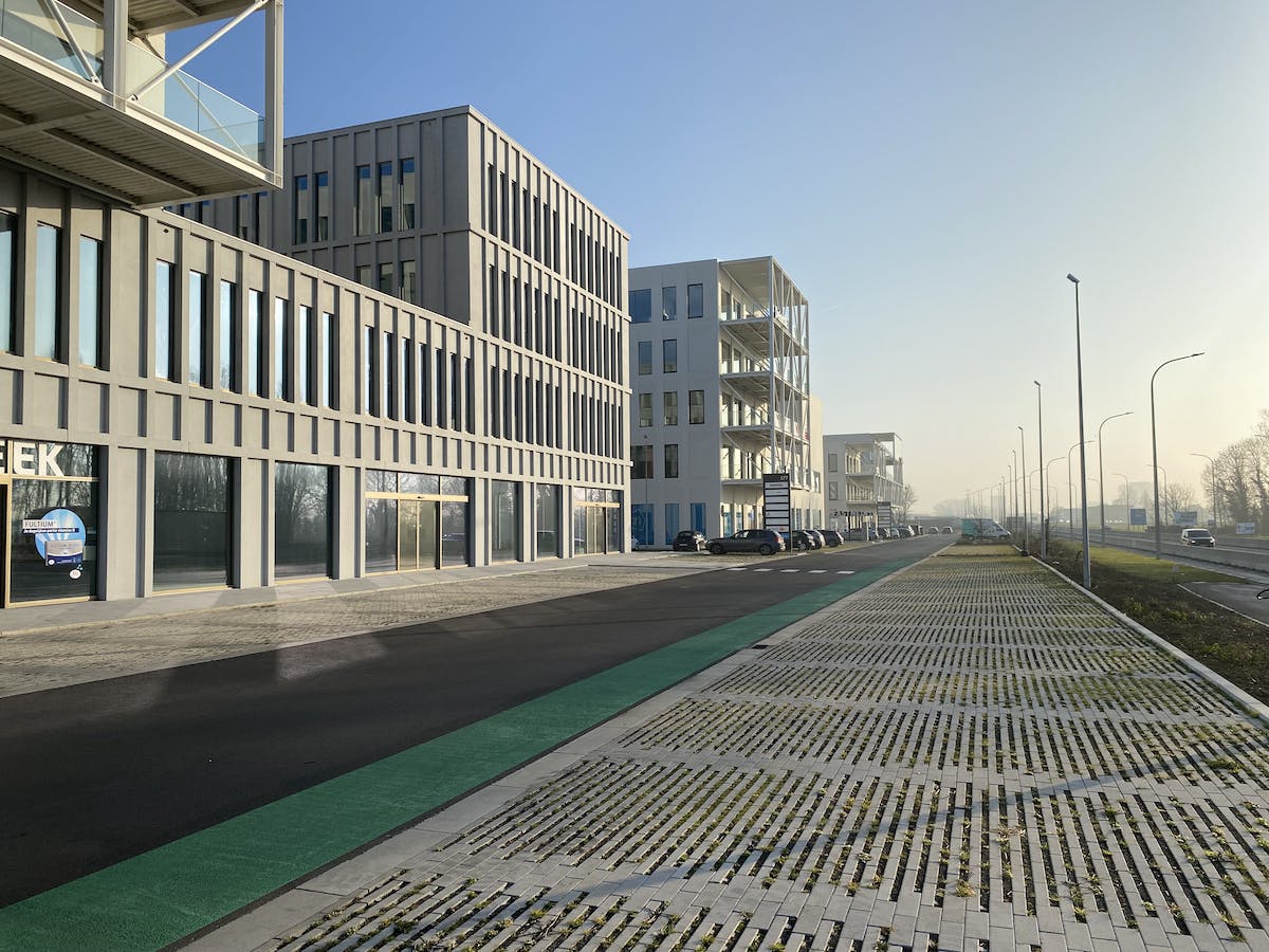Nieuwbouw kantoorruimte van ca. 135 m² in R. Plaza Roeselare - foto 2