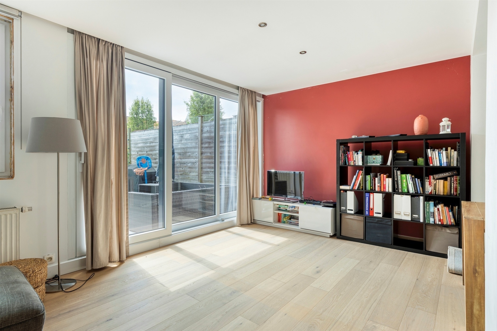 Instapklare, volledig gerenoveerde woning met 3 kamers - foto 4