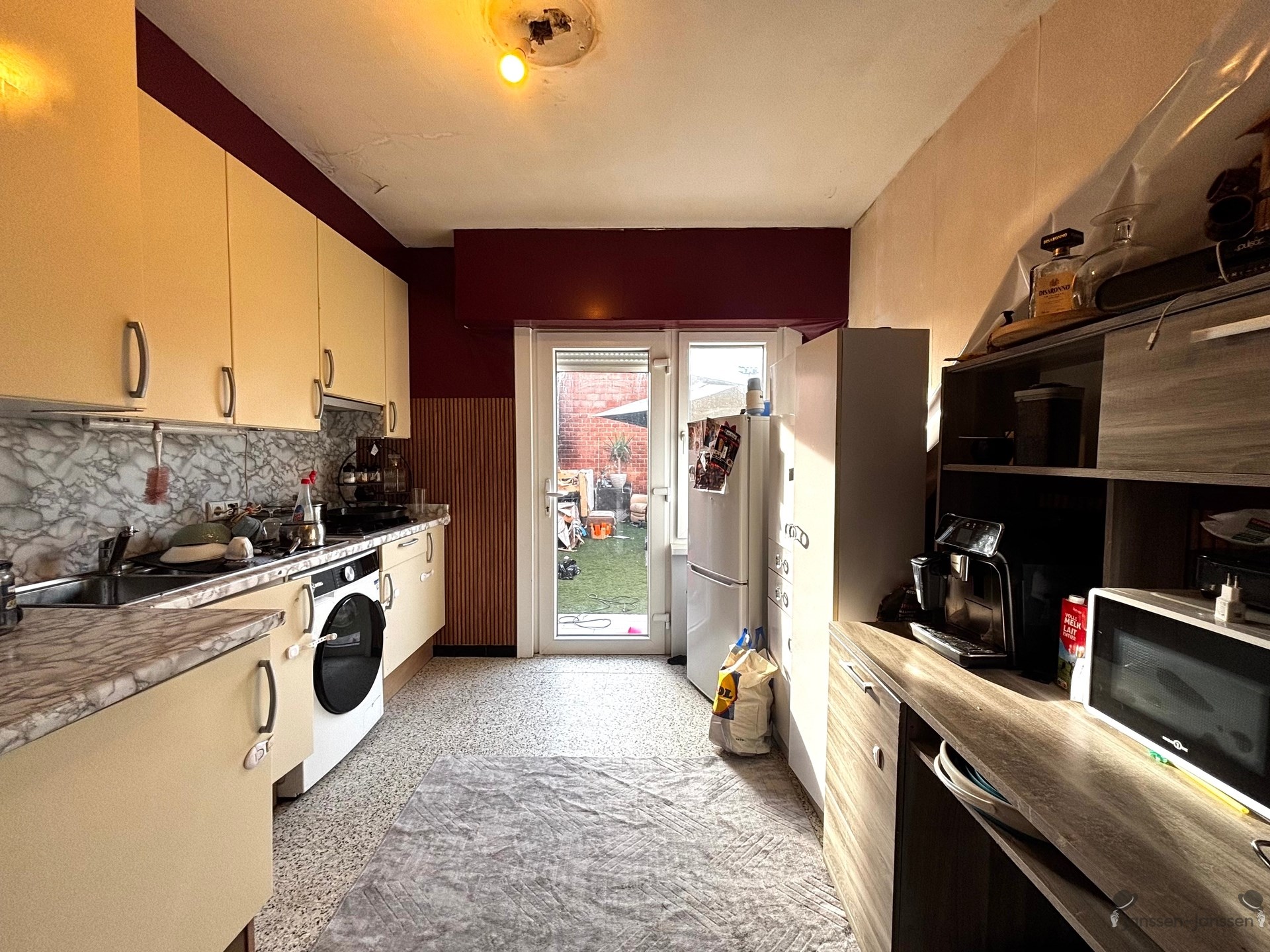 Opbrengsteigendom van 3 app en 20 garages - foto 4