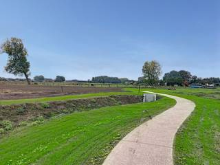 Open bebouwing op lot 29 in deze nieuwe residentieel gelegen verkaveling. Strakke architectuur met grote leefruimte met ingerichte eiland...