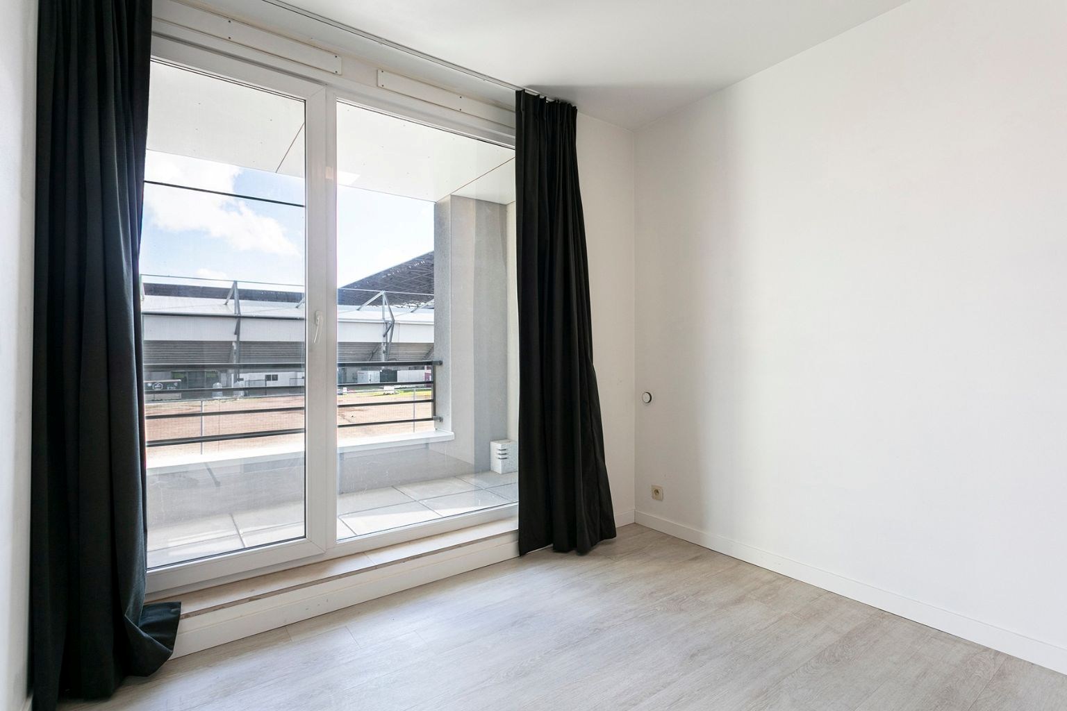 Instapklaar, zonnig 1 slaapkamer appartement met garagebox - foto 5