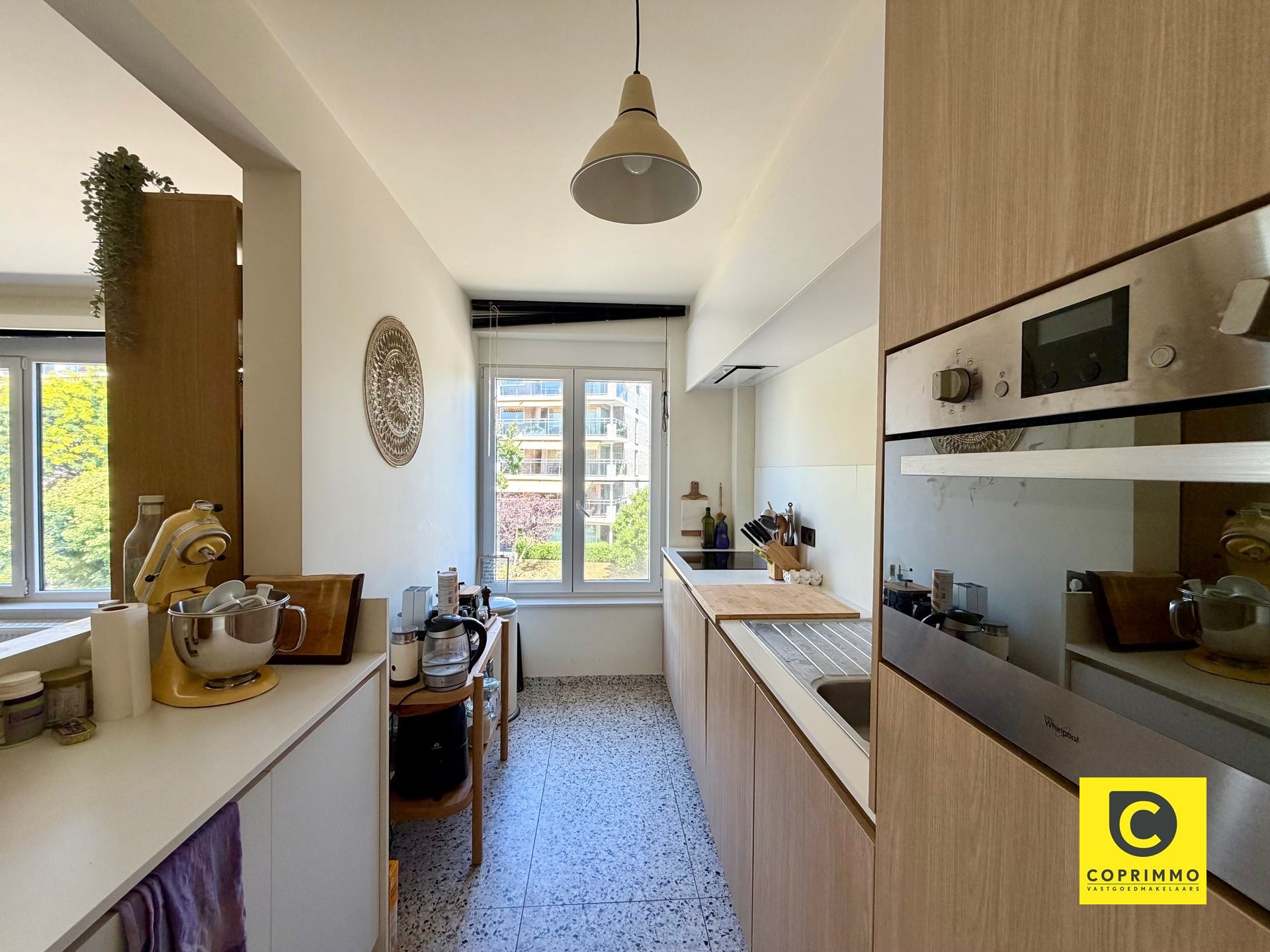 Gerenoveerd en lichtrijk 2 slpks appartement met terras! - foto 5