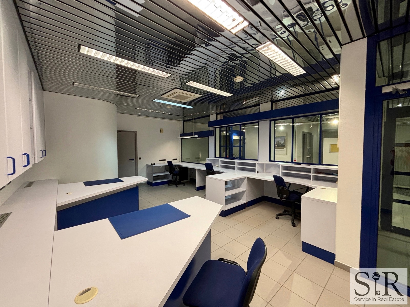 Commercial à louer à Malines - photo 2