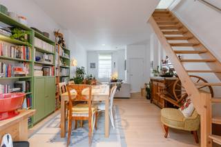 Instapklare stadswoning met 3 slaapkamers en stadstuinEPC-score: BMobiscore: 9,5/10Welkom in deze gezellige en volledig gerenoveerde woning (2015),...