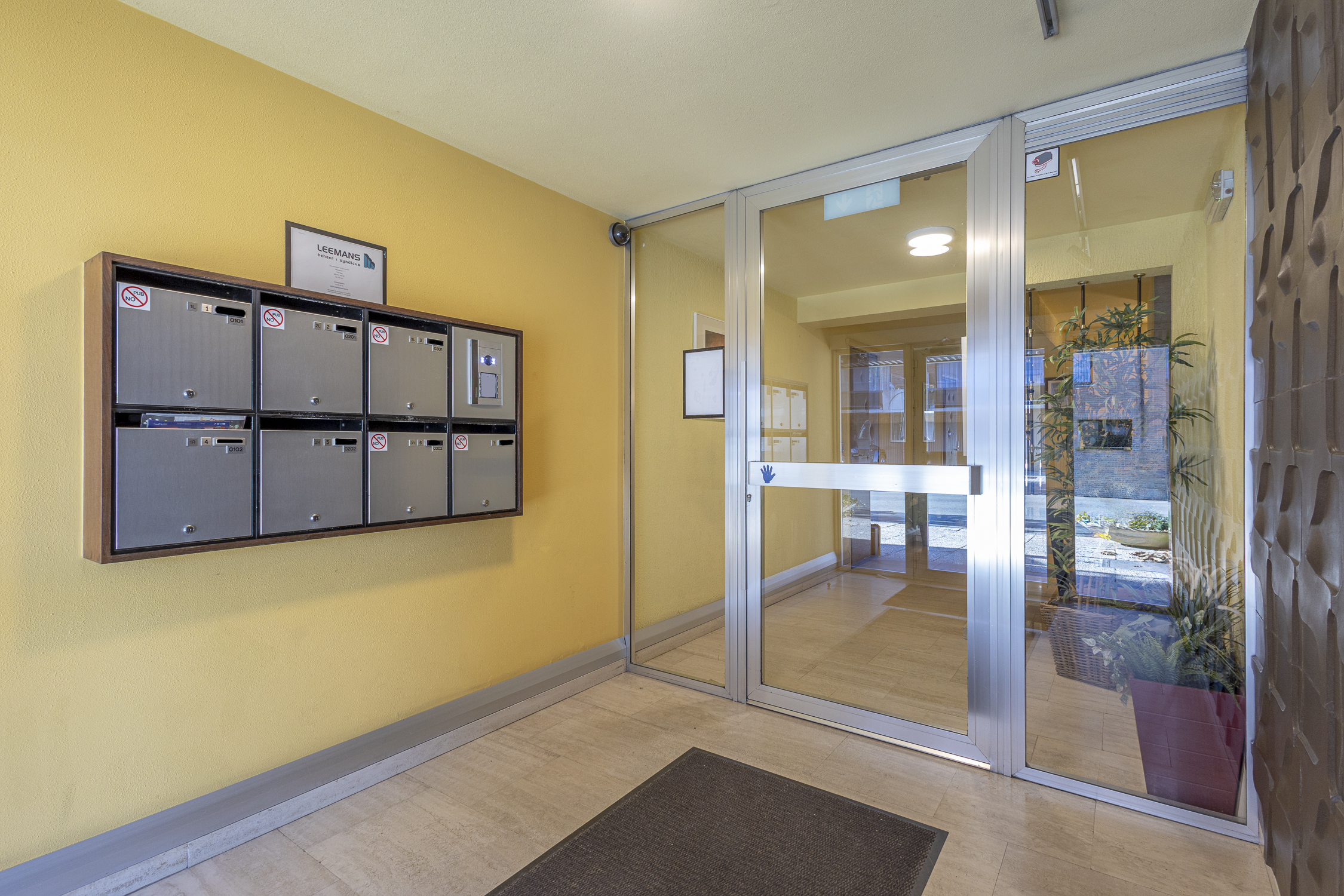 Gerenoveerd (2021) en energiezuinig appartement met 2 kamers - foto 3