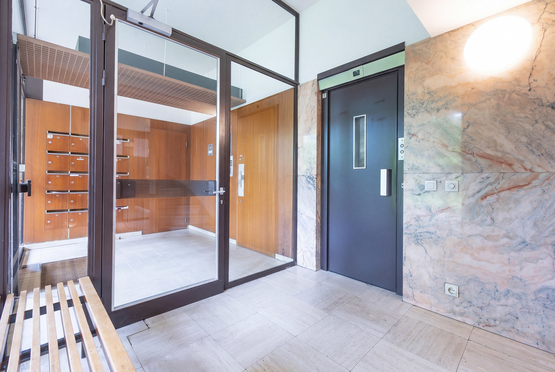 Prachtig gerenoveerd appartement, inclusief parkeerplaats - foto 4