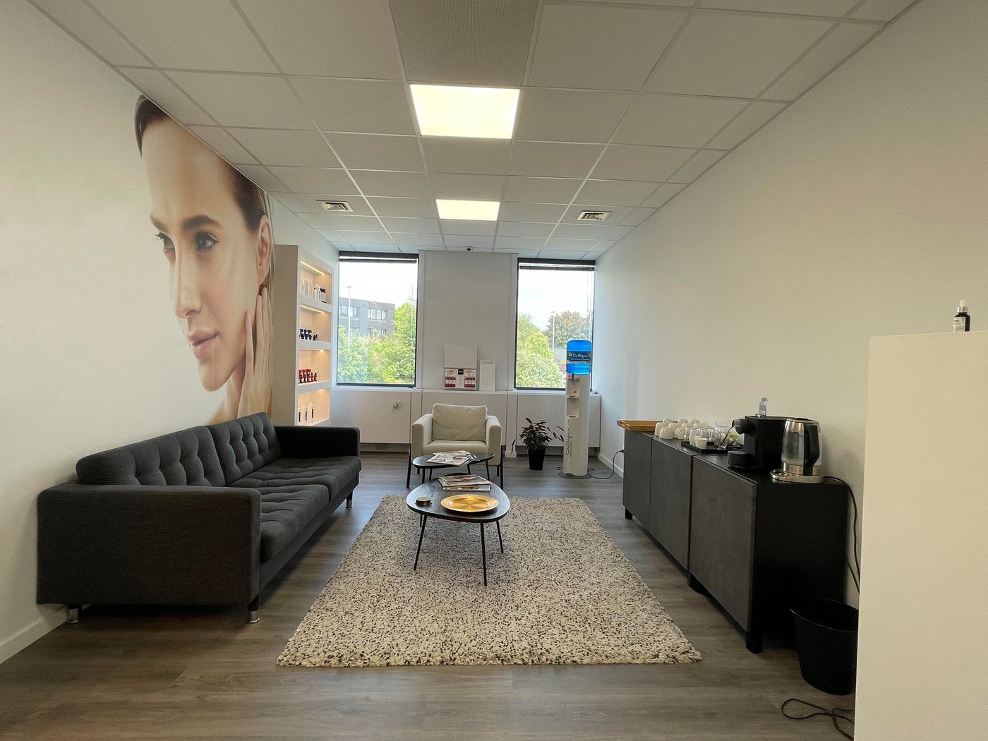 Bureaux équipés de 112 m² à proximité de la sortie R0 - photo 2