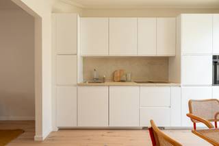 Zin in wonen met net dat tikkeltje extra? Dit gezellige gelijkvloers appartement in de Rubenstraat in Kontich combineert comfort, rust en...