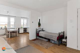 Op een uitstekende locatie te Lier bevindt zich dit éénslaapkamer-appartement met terras. Het appartement bevindt zich op wandelafstand...