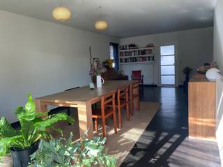 Mooi huis te koop centrum Wetteren.<br />Topligging, rustig in doodlopende straat en toch dichtbij station, winkels, sportcomplex enz<br />EPC B<br /><br /><br />Bezoekdag zaterdag 27 juni<br />Op afspraak, mailen naar schooldreef48@gmail.com