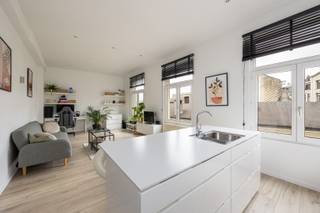 Tof appartement met één slaapkamer op een toplocatie te hartje Antwerpen!Het appartement gelegen op de derde verdieping (bereikbaar met de lift) is...