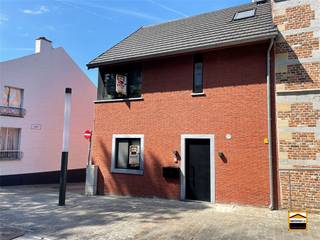 Nieuwbouw 1-slaapkamerappartement in het centrum van Borgloon Dit nieuwbouwappartement is gelegen in het centrum van Borgloon. Dankzij de...