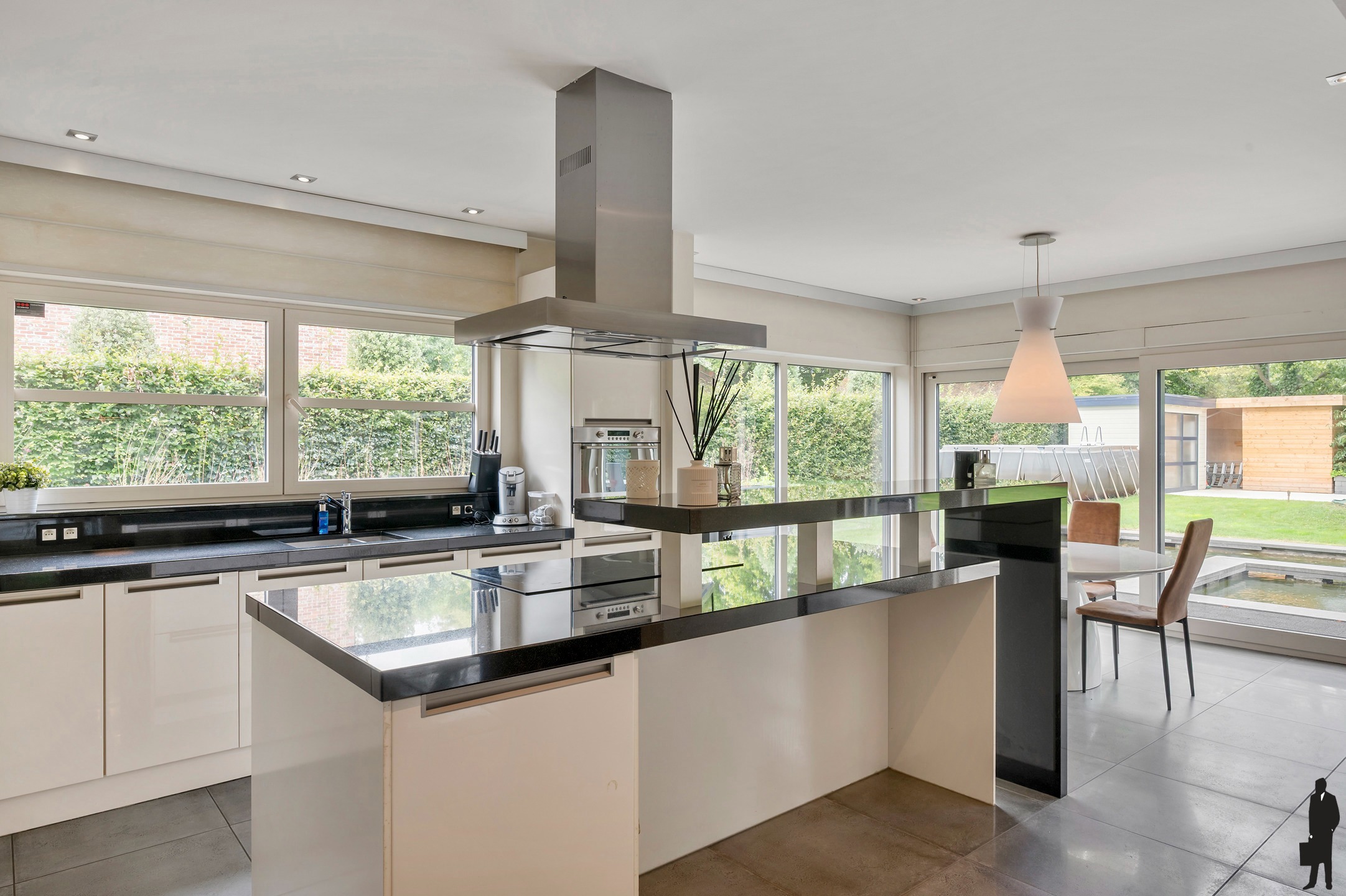 House for sale in Brasschaat with 4 bedrooms - photo 4