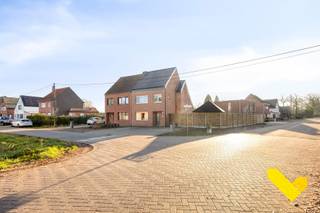 Deze woning gelegen in Mol Rauw omvat volgende troeven die het zeker de moeite waard maken om te gaan kijken;*volledig gerenoveerd*EPC C -...