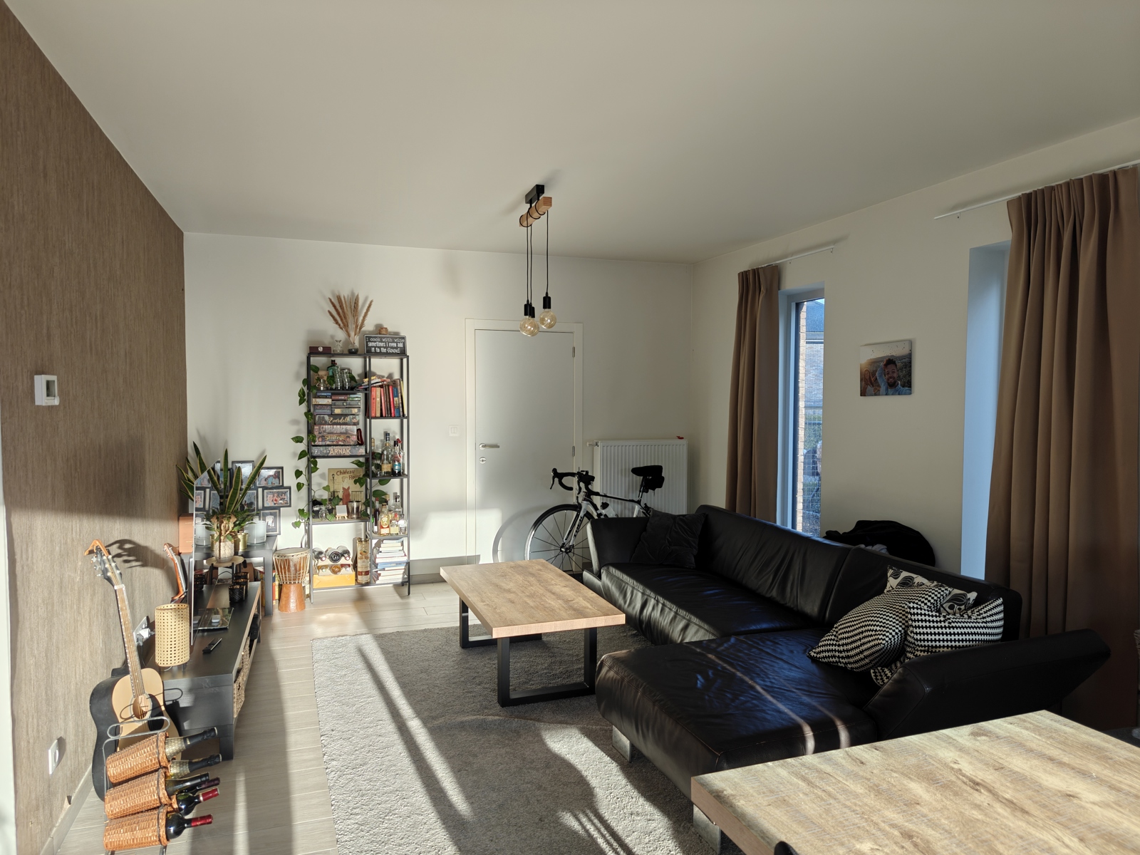 Halfopen met 3 slaapkamers + dressing in woonwijk te huur  - foto 5