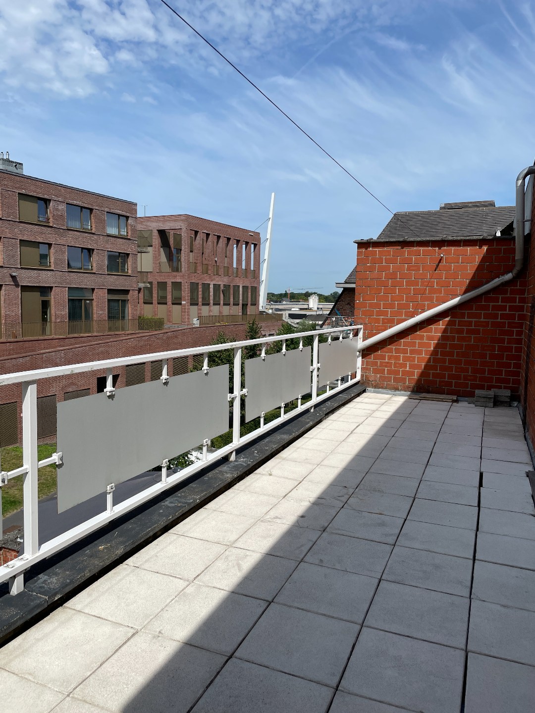 Ruim appartement met terras, garage en 2 slaapkamers in Wetteren - Energielabel C - foto 4