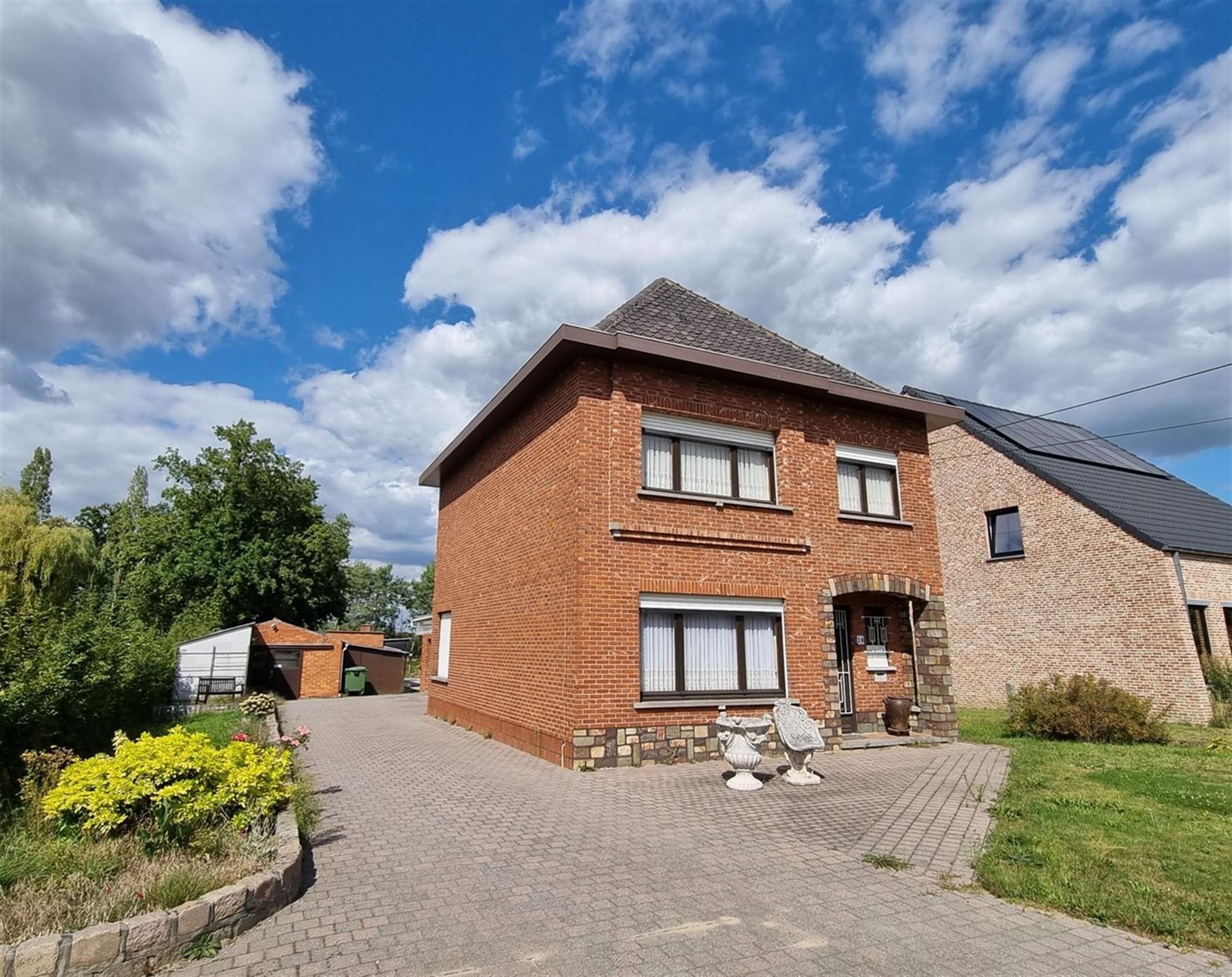 Commercial à vendre à Betekom avec 3 chambres - photo 2